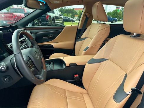 Used 2024 Lexus ES 300h w/ Technology Package FWD image 8