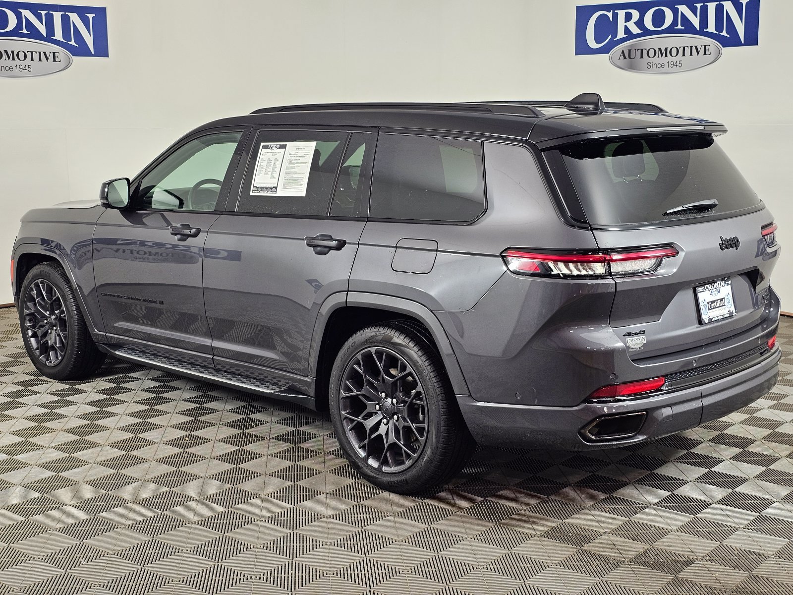 Used 2024 Jeep Grand Cherokee L Summit w/ High Altitude Package AWD/4WD image 43