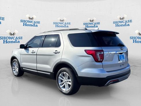 Used 2016 Ford Explorer XLT w/ Equipment Group 202A FWD image 5