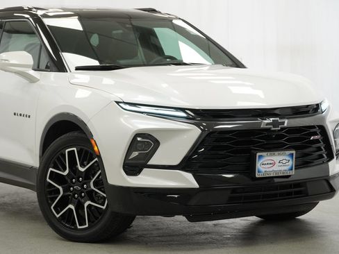 Used 2024 Chevrolet Blazer RS w/ Driver Confidence II Package AWD/4WD image 8