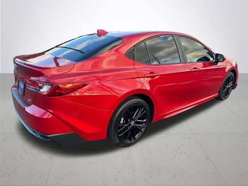 Certified 2025 Toyota Camry SE w/ Convenience Package image 8