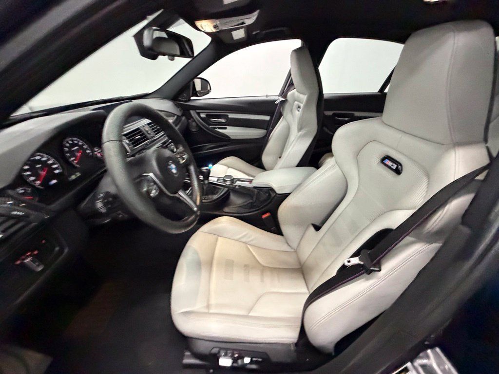 Used 2018 BMW M3 RWD image 20