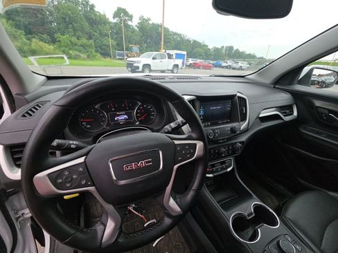 Used 2023 GMC Terrain SLT w/ LPO, Floor Liner Package AWD/4WD image 5