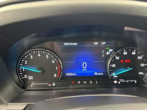 Used 2023 Ford Explorer XLT w/ Equipment Group 202A image 8