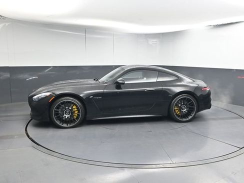 Used 2025 Mercedes-Benz AMG GT 63 image 3