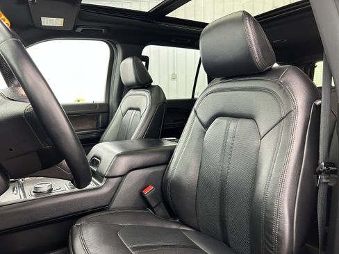 Used 2021 Ford Expedition Limited AWD/4WD image 23