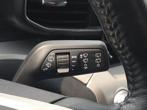 Used 2021 Ford Explorer XLT w/ Equipment Group 202A AWD/4WD image 43