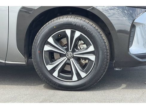 Used 2025 Toyota bZ4X FWD w/ Weather Package image 32