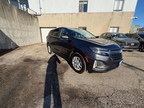 Used 2022 Chevrolet Equinox LT image 8