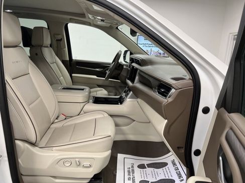 Used 2023 GMC Yukon XL Denali image 65