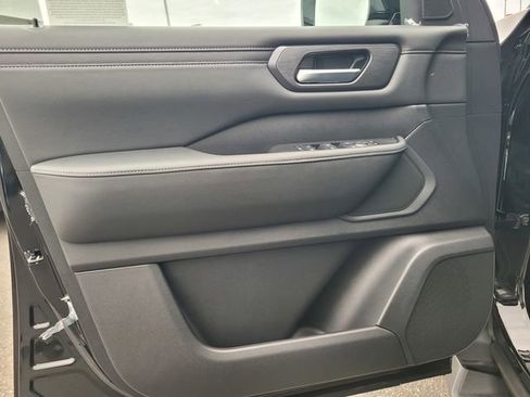 New 2026 Nissan Armada SV image 7