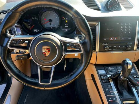 Used 2017 Porsche Macan S image 18