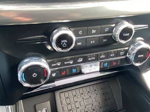 Used 2023 Ford F150 Lariat w/ Equipment Group 502A High AWD/4WD image 29