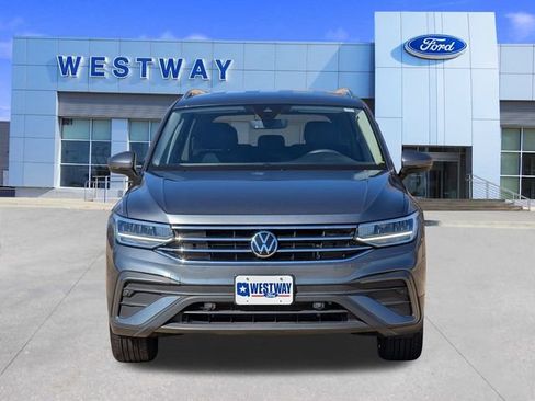 Used 2023 Volkswagen Tiguan SE image 6