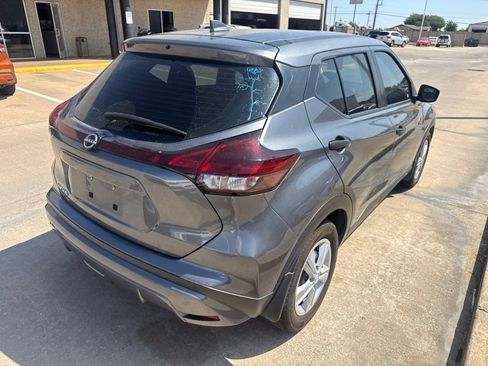 Used 2023 Nissan Kicks S FWD image 7