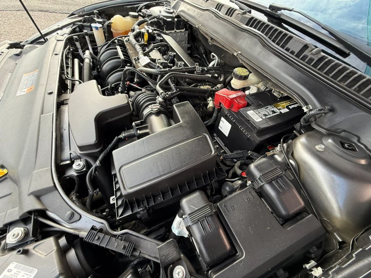 Used 2014 Ford Fusion SE FWD image 23