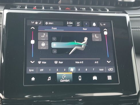 New 2025 Jeep Grand Cherokee L Altitude RWD image 15