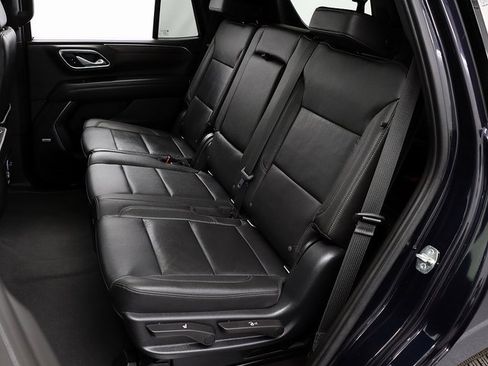 Used 2021 Chevrolet Tahoe LT w/ LT Signature Package image 11