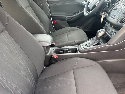 Used 2016 Ford Focus SE image 17