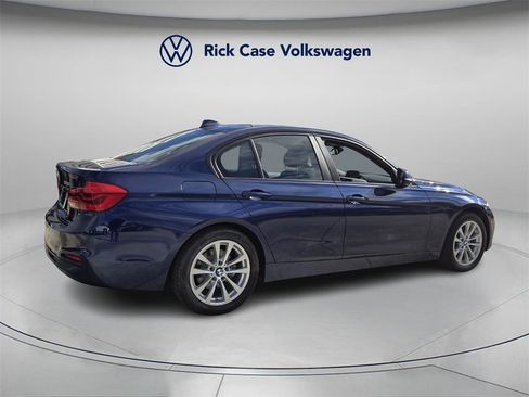 Used 2017 BMW 320i Sedan image 6