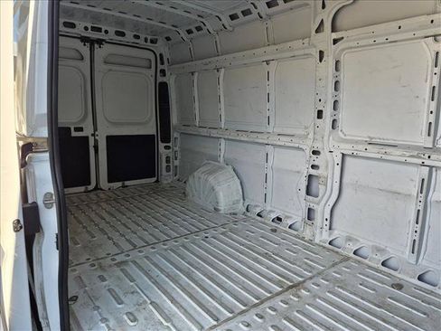 Used 2025 RAM ProMaster 3500 w/ Convenience Group FWD image 17