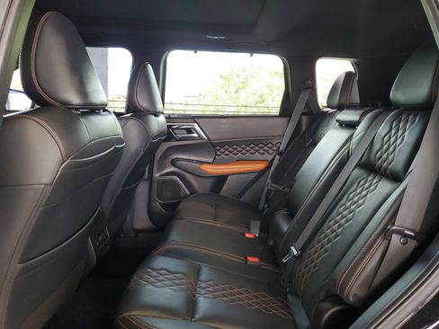 Used 2022 Mitsubishi Outlander SEL FWD image 9