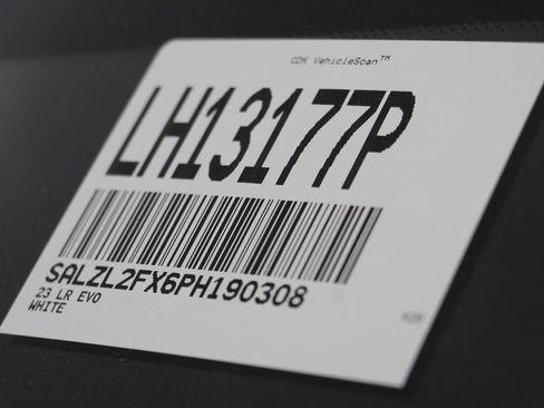 Used 2023 Land Rover Range Rover Evoque R-Dynamic SE image 24