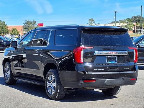 Used 2024 GMC Yukon XL SLE AWD/4WD image 5