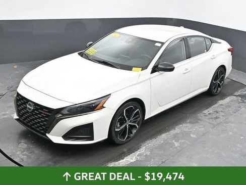 Used 2024 Nissan Altima 2.5 SR image 40