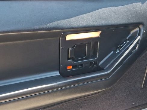 Used 1989 Chevrolet Corvette Convertible RWD image 14