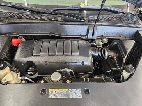 Used 2016 Chevrolet Traverse LT w/ Style and Technology Package FWD image 39