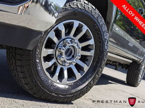 Used 2022 Ford F250 Lariat w/ Lariat Value Package AWD/4WD image 18