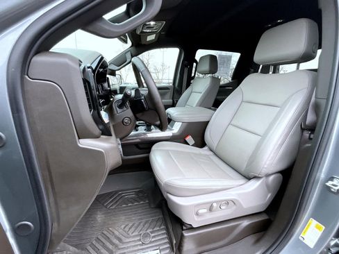 Used 2024 Chevrolet Silverado 1500 LTZ image 11