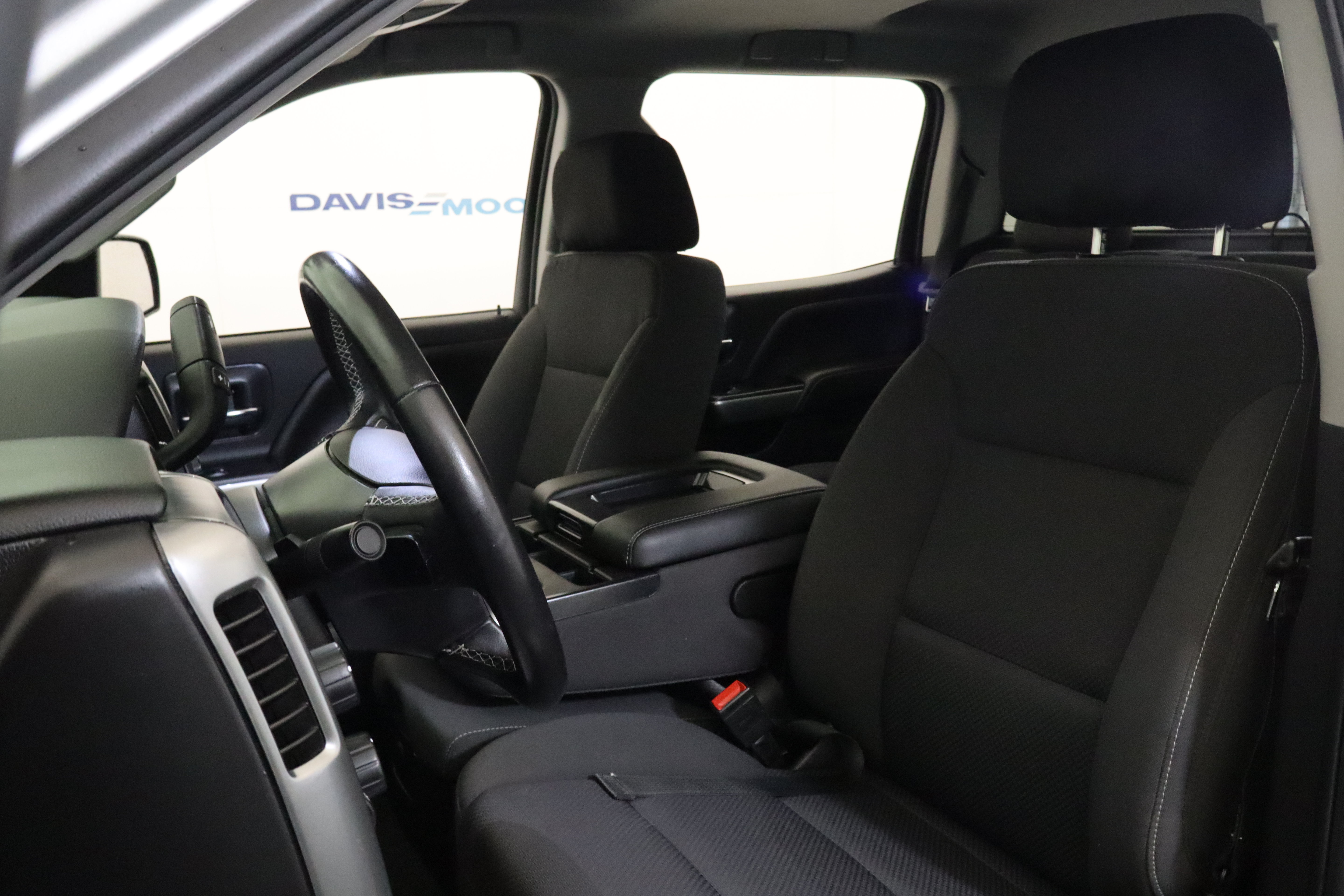 Used 2018 Chevrolet Silverado 1500 LT w/ All Star Edition AWD/4WD image 23