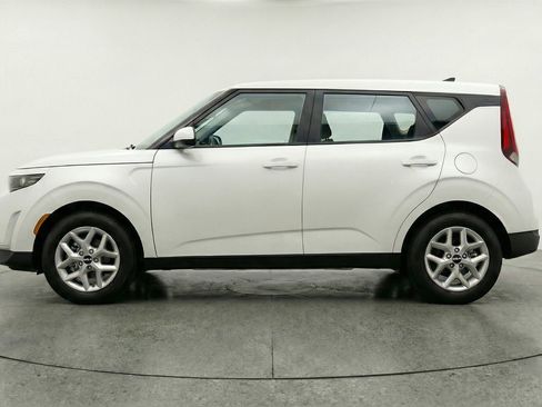 Used 2025 Kia Soul LX w/ LX Technology Package image 5
