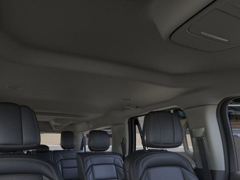 New 2026 Lincoln Navigator L Premier image 22