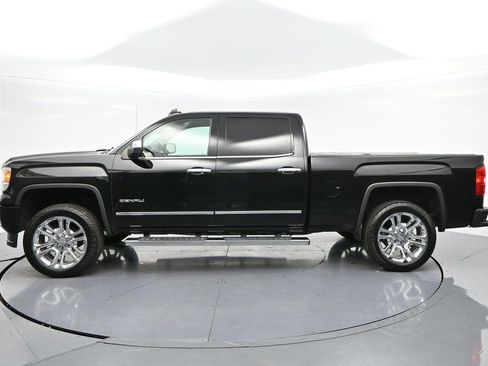 Used 2015 GMC Sierra 1500 Denali w/ Driver Alert Package AWD/4WD image 4