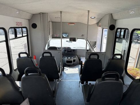 Used 2016 Ford E-450 and Econoline 450 Super Duty w/ Shuttle Bus Prep Package RWD image 16