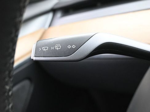 Used 2023 Tesla Model 3 Standard Range RWD image 21