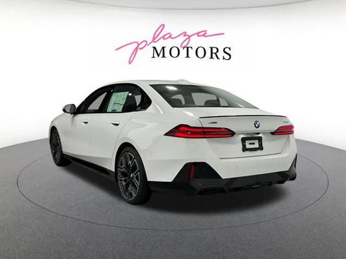 New 2026 BMW 530i xDrive w/ M Sport Package AWD/4WD image 4