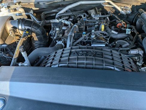 Used 2023 Ford Ranger Lariat w/ Tremor Off-Road Package AWD/4WD image 31