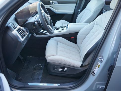 New 2026 BMW X7 xDrive40i w/ M Sport Package image 11