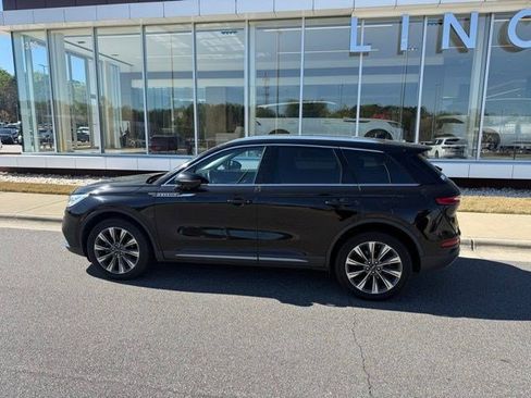 Used 2022 Lincoln Corsair Reserve w/ Equipment Group 201A image 8