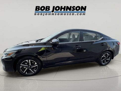 Used 2025 Nissan Sentra SV w/ All-Weather Package FWD image 4