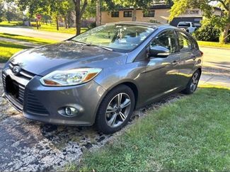 Used 2014 Ford Focus SE w/ SE Sport Package image 1