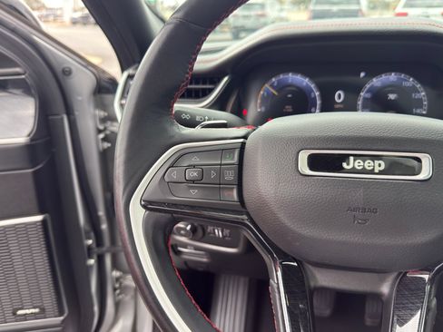 Used 2022 Jeep Grand Cherokee Trailhawk AWD/4WD image 27