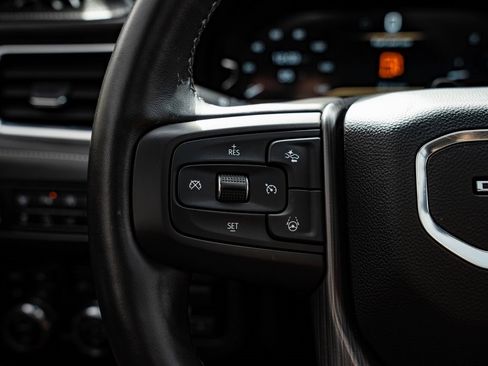 Used 2023 GMC Yukon Denali Ultimate image 35