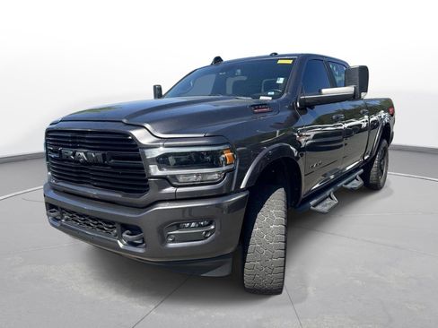 Used 2022 RAM 2500 Laramie w/ Night Edition AWD/4WD image 2