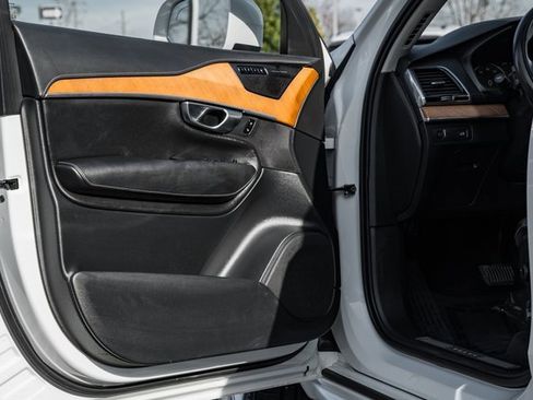 Used 2019 Volvo XC90 T6 Inscription image 35