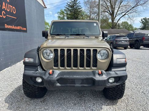 Used 2020 Jeep Gladiator Sport AWD/4WD image 10